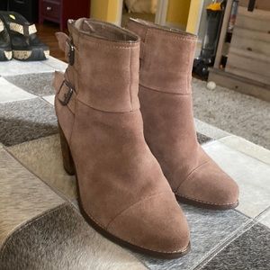 Jessica Simpson suede leather booties with buckles - size 8M